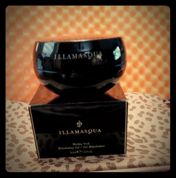 Illamasqua Hidden Veil primer - Picture 1 of 4